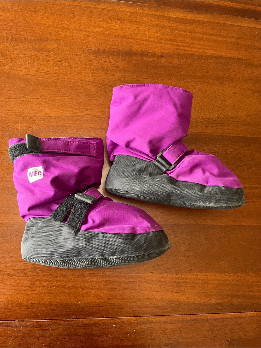 MEC Kids Magenta Winter toaster Booties with Black Soles